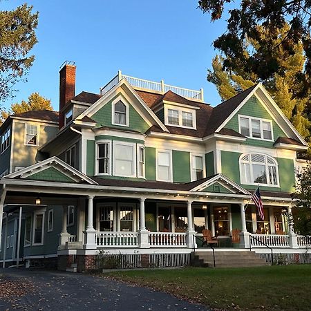 Franklin Manor Bed And Breakfast 萨拉纳克莱克 外观 照片