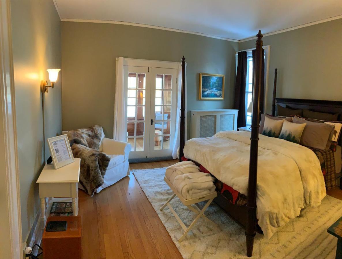 Franklin Manor Bed And Breakfast 萨拉纳克莱克 外观 照片