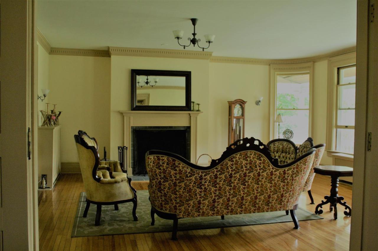 Franklin Manor Bed And Breakfast 萨拉纳克莱克 外观 照片