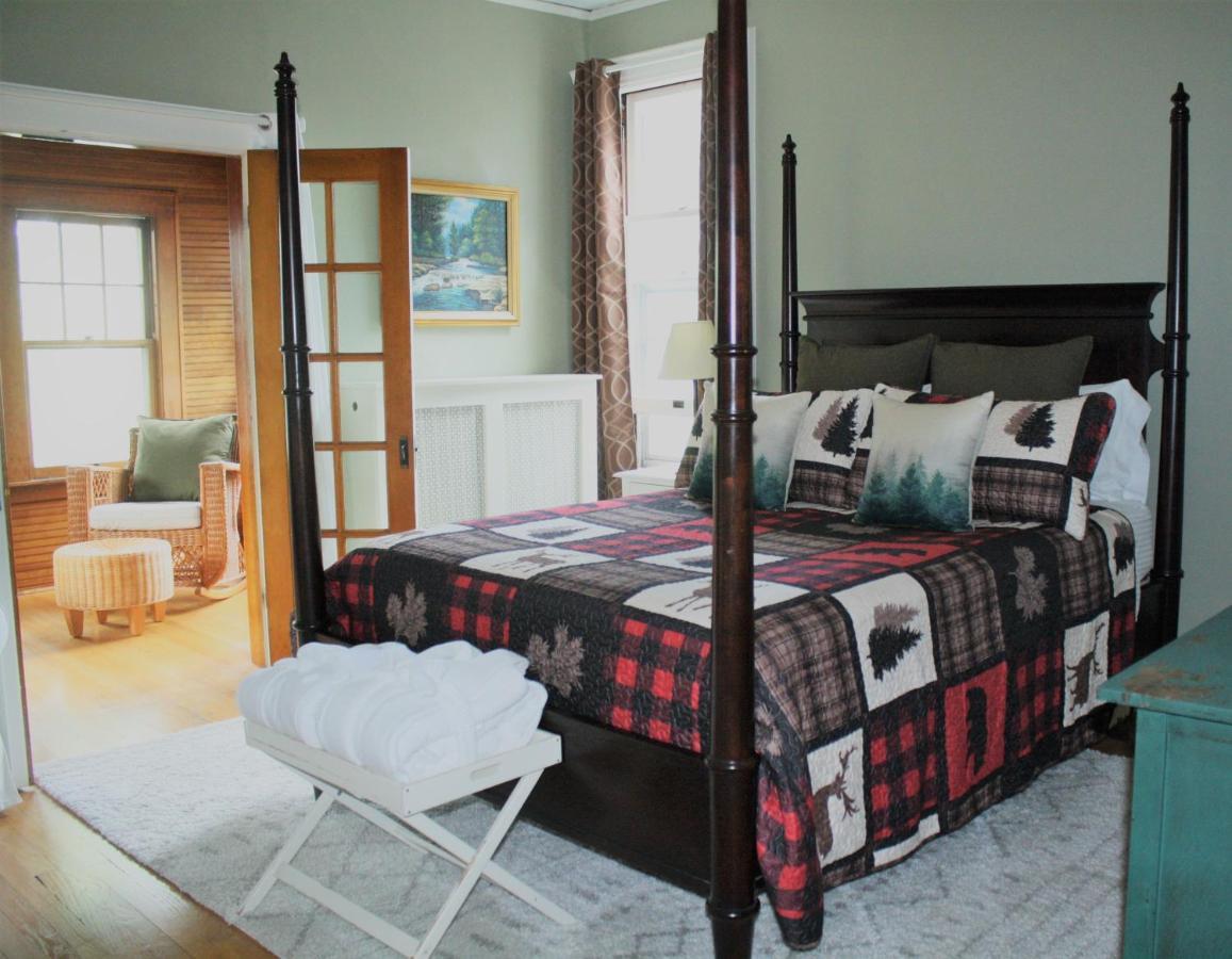 Franklin Manor Bed And Breakfast 萨拉纳克莱克 外观 照片